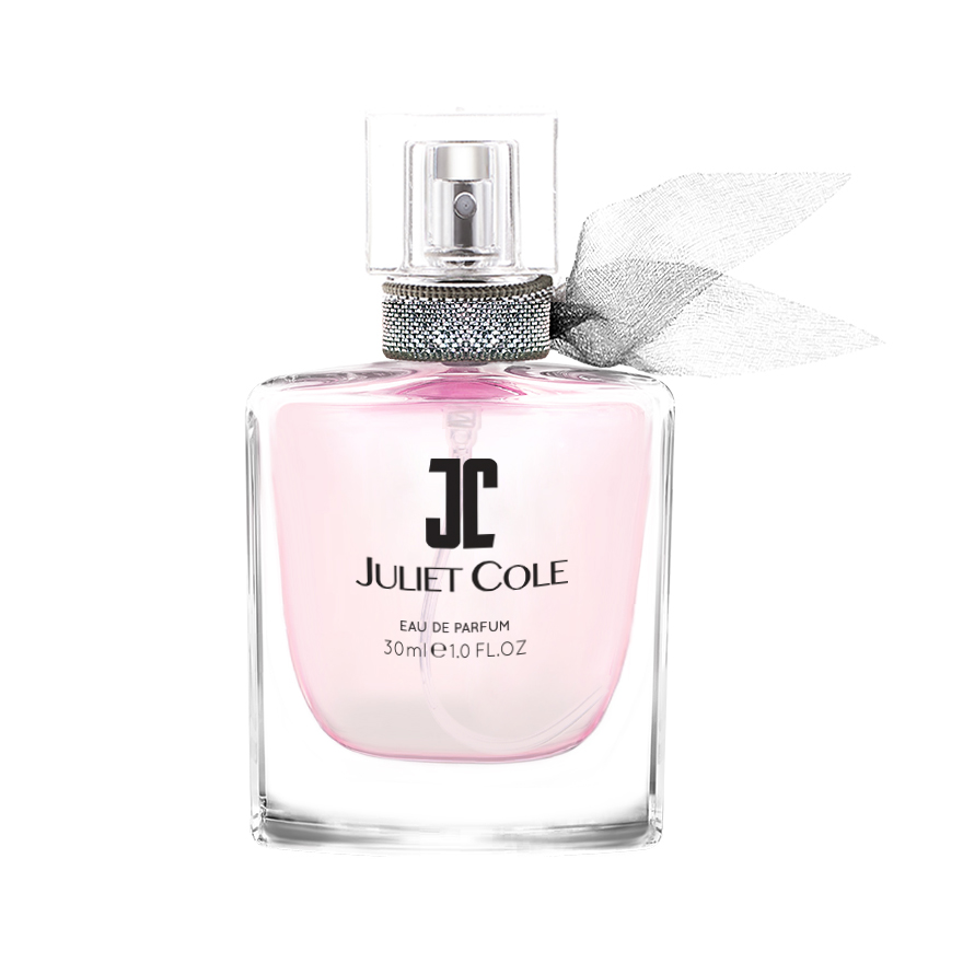 Juliet Cole Sinorita 30ml กลิ่นความหอมแบบเซ็กซี่ ซ่อนความหวาน ให้เผยเสน่ห์ที่เป็นคุณจากภายในสู่ภายนอก แสดงความน่าหลงใหลในตัวคุณ ให้ความหอมติดทนนาน 6 - 8 ชั่วโมง